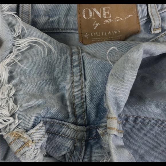 One Teaspoon Outlaws Wilde High Rise Jean Shorts - Picture 6 of 6
